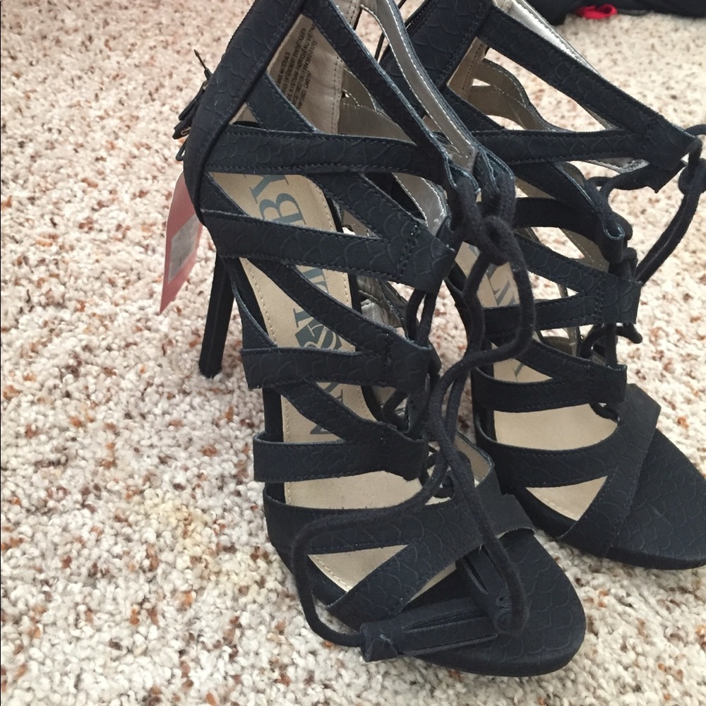 Sam and Libby lace up heel brand new